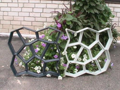 Трафареты для плитки дорожек: как создать красивые узоры своими руками 05 Трафареты для плитки дорожек: как создать красивые узоры своими руками 05