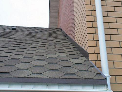 Примыкание мягкой кровли к кирпичной стене. Правильное устройство примыкания мягкой кровли к стене