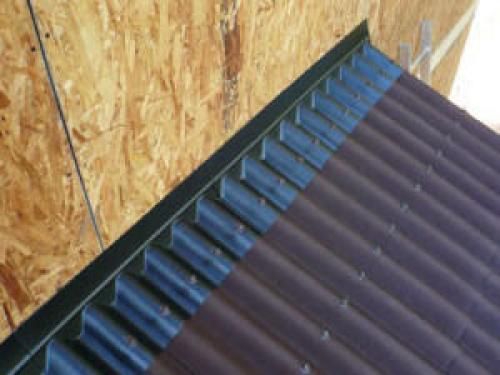 Чем заделать примыкание крыши к стене. Виды примыкания к стене