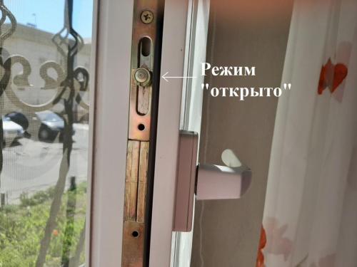 Почему туго закрывается ручка пластикового окна. Пластиковое окно закрывается слишком туго 09 Почему туго закрывается ручка пластикового окна. Пластиковое окно закрывается слишком туго 09