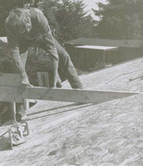 Как соединить две двускатные крыши. Как соединить ломаную крышу пристройки к дому 12