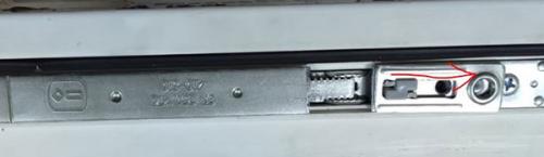 Как отремонтировать заклинившую ручку пластикового окна. Что делать, если не закрывается или не открывается пластиковое окно из режима проветривания? 10