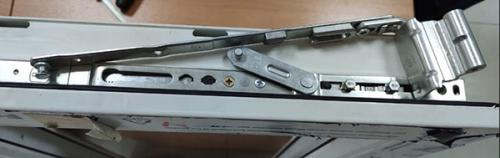 Как отремонтировать заклинившую ручку пластикового окна. Что делать, если не закрывается или не открывается пластиковое окно из режима проветривания? 08