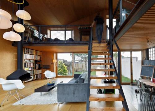 Пристройка к дому с ломаной крышей. Мансардная кровля