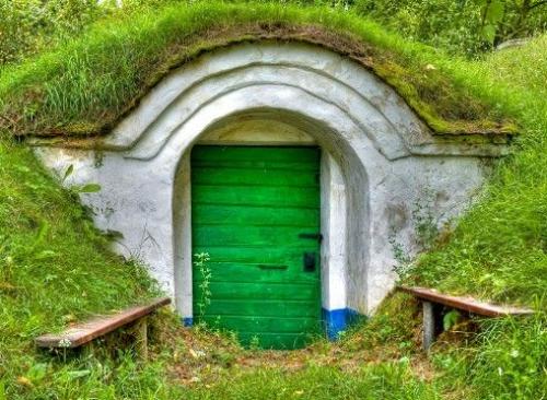 Как сделать погреб в построенном доме своими руками. Пол в хранилище 01