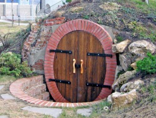 Дешевый погреб своими руками. Отличие погреба от подвала