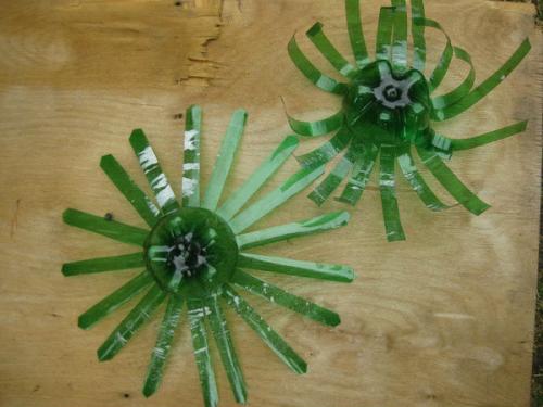 Одуванчик из пластиковых бутылок. Вариан.  Распустившийся цветок