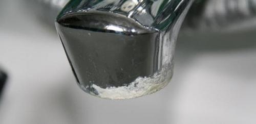 Народное средство от известкового налета. Народное средство от известкового налёта в ванной своими руками