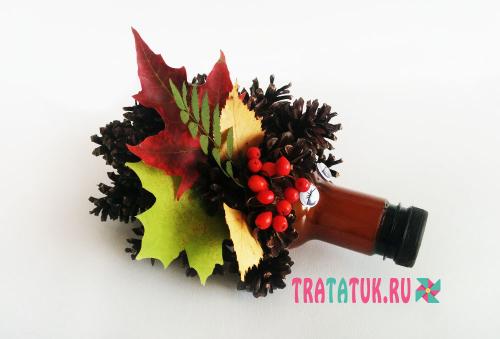 Забавный ежик из шишек и пластиковой бутылки: пошаговая инструкция