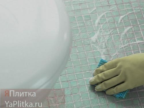 Чем отмыть кафель в ванной от плесени. Налет
