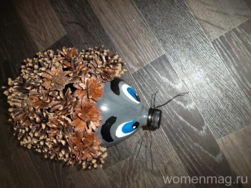 Как сделать ежа из пластиковой бутылки. «Ежики» из пластиковых бутылок и шишек своими руками 08 Как сделать ежа из пластиковой бутылки. «Ежики» из пластиковых бутылок и шишек своими руками 08