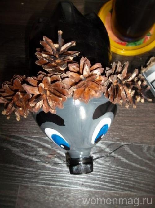 Как сделать ежа из пластиковой бутылки. «Ежики» из пластиковых бутылок и шишек своими руками 07 Как сделать ежа из пластиковой бутылки. «Ежики» из пластиковых бутылок и шишек своими руками 07