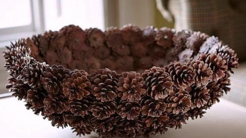 Ежик из еловых шишек. Из еловой шишки 28