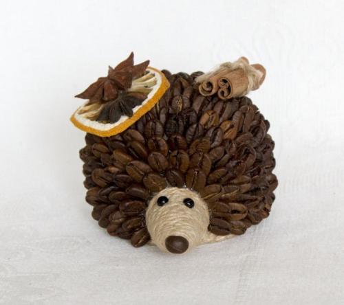 Как сделать ежика. Ежик хенд мейд из зерен кофе