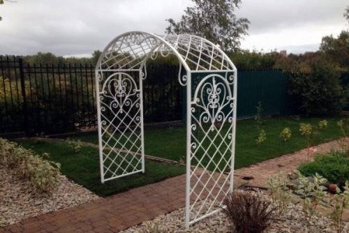 Деревянная арка на даче своими руками. Выбор материала 08