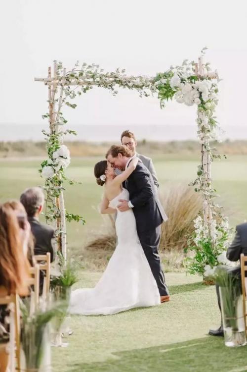 Свадебная арка своими руками из дерева. Свадебная арка: 30 идей, как украсить арку из дерева