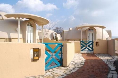 Купольный дом из пенопласта.  Супер лёгкий материал.