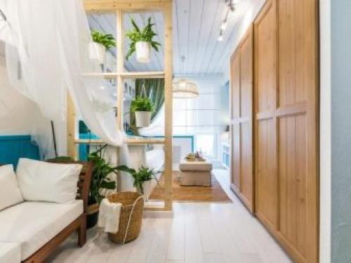 Как расставить мебель в прямоугольной комнате. Рекомендации по планировке и зонированию 15