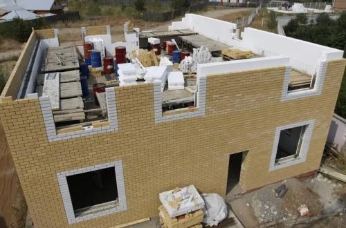 Дом из пенопластовых блоков. Строительство домов из пенополистирольных блоков