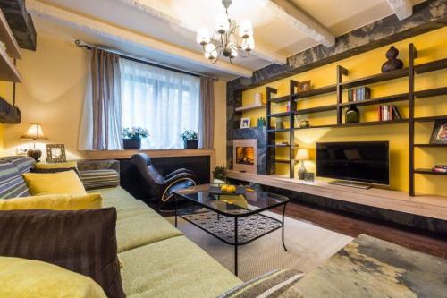 Дизайн прямоугольной комнаты 18 метров. Планировка квадратной комнаты