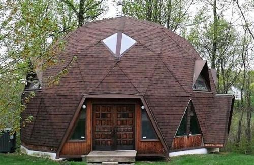 Какие материалы необходимы для строительства купольного дома с ангарами. Примеры и разновидности купольных конструкций