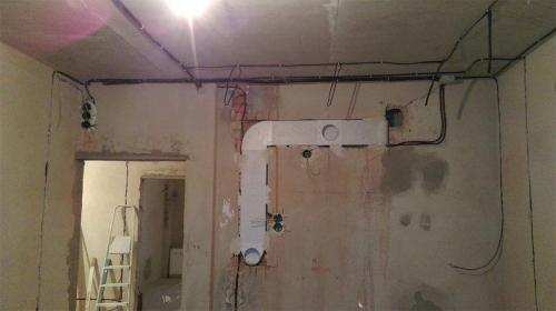 Как правильно обрабатывать выключатели и розетки на стене ванной комнаты при отделке 1 плиткой от пола до потолка. Составление схемы монтажа электропроводки