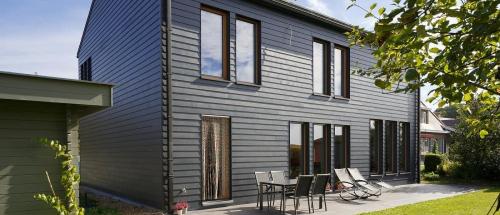 Как выбрать сайдинг качественный и не выгорающий от известных производителей 15