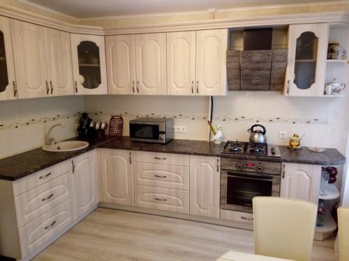 Какой материал лучше для кухни: МДФ или ЛДСП?