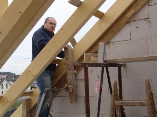 Фронтон крыши из газоблока. Монтаж мансарды: как сделать фронтоны из газобетонных блоков своими руками?