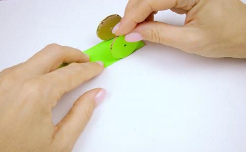 Что можно сделать из бумаги для поделки на Новый год 2024. Поделка «Ёлочка» из бумаги на Новый год своими руками