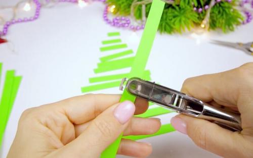 Что можно сделать из бумаги для поделки на Новый год 2024. Поделка «Ёлочка» из бумаги на Новый год своими руками