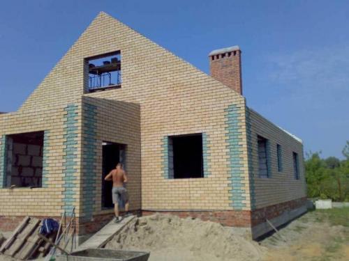 Из чего можно сделать фронтон. Виды фронтонов