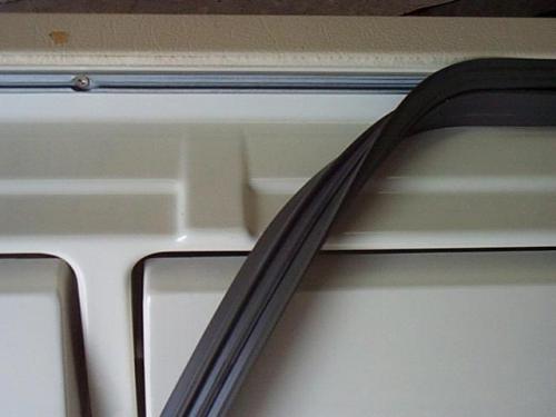 Зимний хлам: как выдержать холодильник на балконе до самого мороза 01 Зимний хлам: как выдержать холодильник на балконе до самого мороза 01