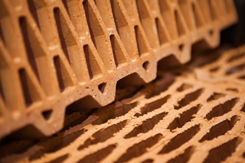 Какой кирпич выбрать для строительства дома. Силикатный кирпич 11