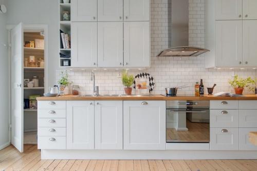 Белый кирпич в интерьере. Способы оформления интерьера кирпичной стеной 03 Белый кирпич в интерьере. Способы оформления интерьера кирпичной стеной 03