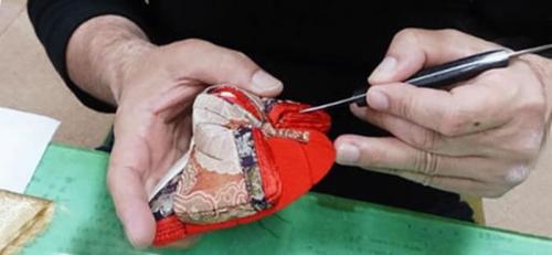 Как изготовить основу для ёлочной игрушки из ткани. Новогодние шары, техника кимекоми мастер класс 2024