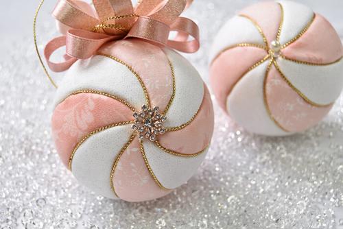 Как изготовить основу для ёлочной игрушки из ткани. Новогодние шары, техника кимекоми мастер класс 2024