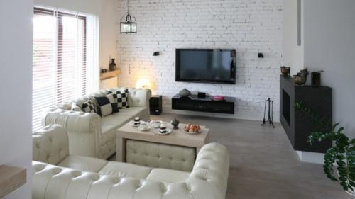 Кирпичная стена в гостиной. Кирпич в гостиной — подойдет ли он для каждого дома?