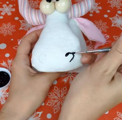 Поделки из ткани на новый год. Бычок из ткани своими руками