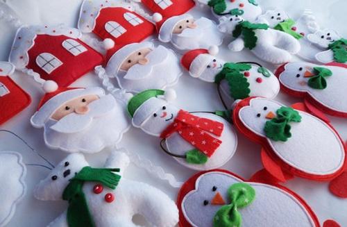 Новогодние игрушки из ткани. Елочные игрушки на елку своими руками: что можно сделать на Новый год 26 Новогодние игрушки из ткани. Елочные игрушки на елку своими руками: что можно сделать на Новый год 26