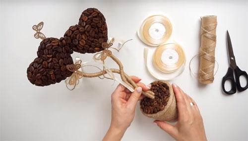 Как создать топиарию в домашних условиях. Нюансы изготовления в домашних условиях разных видов кофейных деревьев с фотопримерами