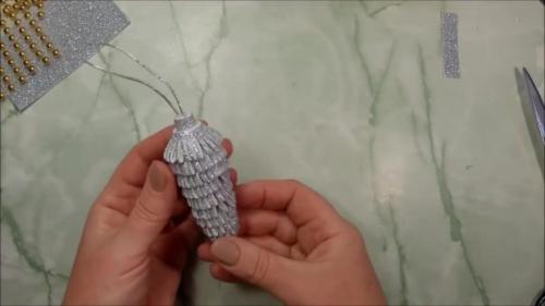 Новогодние игрушки из фоамирана. Интересные поделки на Новый год 2021 из фоамирана своими руками