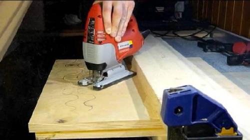 Как избежать ошибок при резьбе по дереву лобзиком