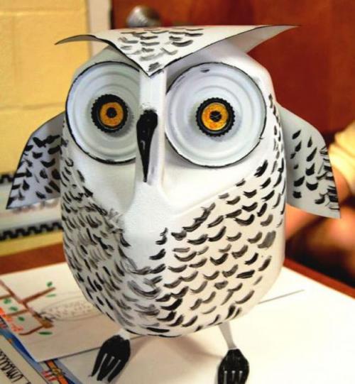 Как можно придать сове из пластиковых бутылок реалистичный вид. Подготовка инструментов и материалов
