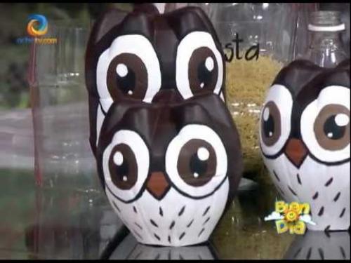 Как можно закрепить сову из пластиковых бутылок на даче или в саду