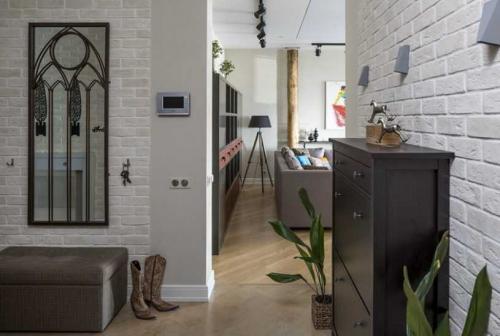 Белый кирпич в интерьере прихожей. Кирпич в прихожей — обзор лучших идей оформления и сочетания интерьера прихожей с кирпичными стенами