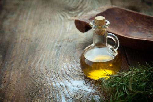 Обработка кожи глицерином. Уход за курткой из кожи в домашних условиях с помощью простых средств