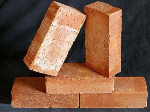 Вес красного кирпича. Вес кирпича красного полнотелого: масса плотности в одном поддоне