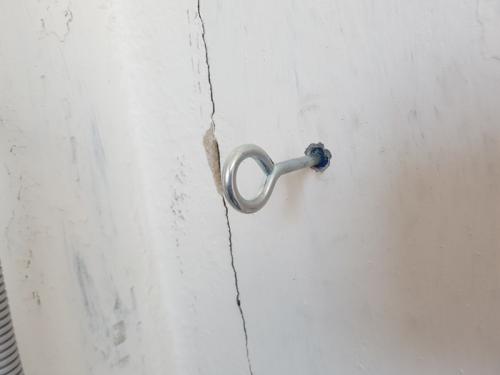 Хранение велосипеда на потолке. Крепление велосипеда к потолку своими руками