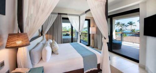 Как расставить мебель в квадратной комнате. Квадратная спальня: обзор оригинальных идей по оформлению дизайна спальни квадратной формы (100 фото новинок)